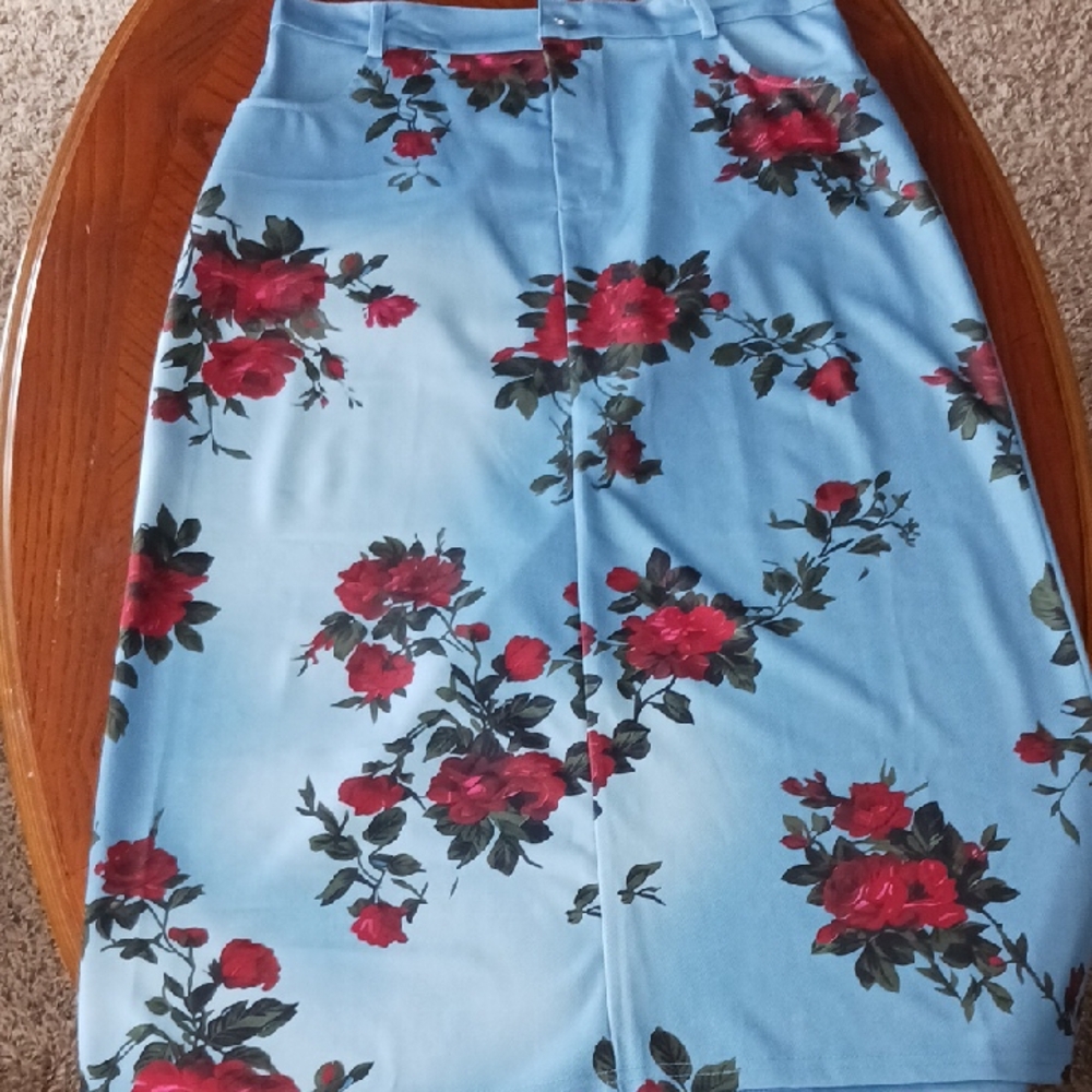 SHEIN Blue and Red Floral Pencil Skirt